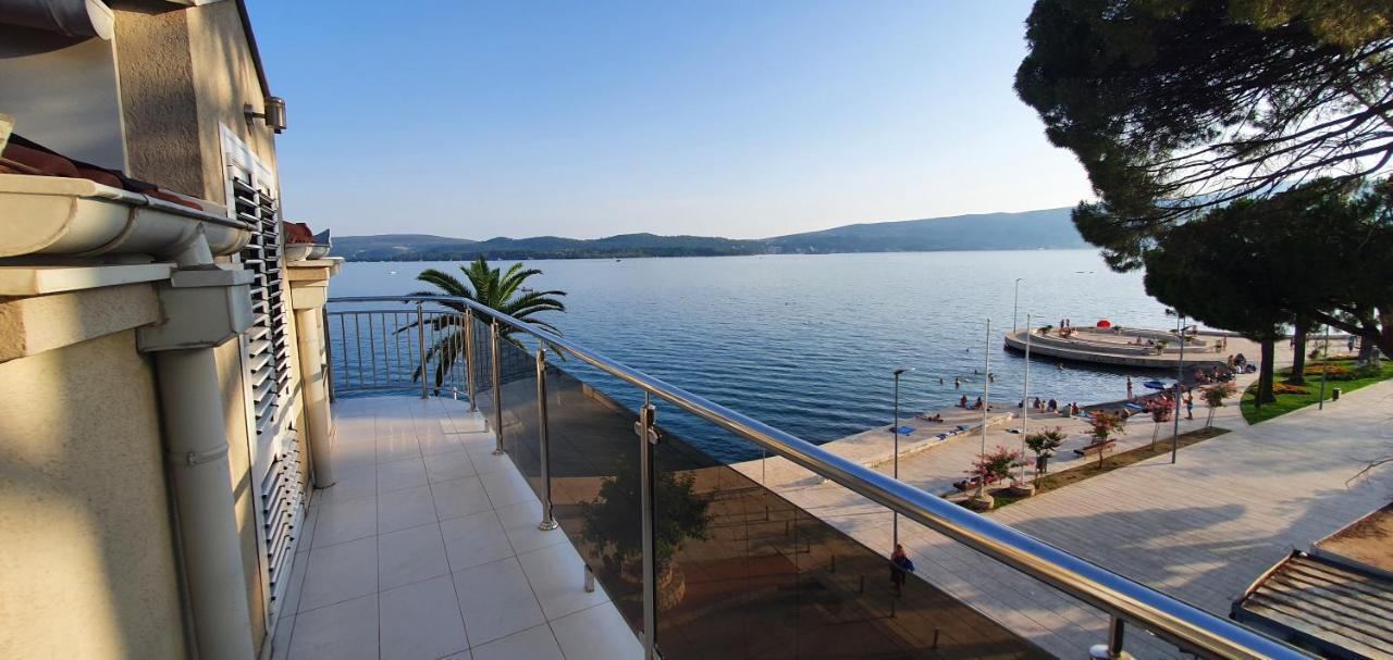 Apartmán Penthouse By The Sea Tivat Exteriér fotografie